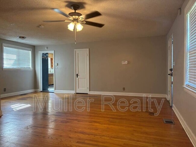 Building Photo - 1006 Freemason St