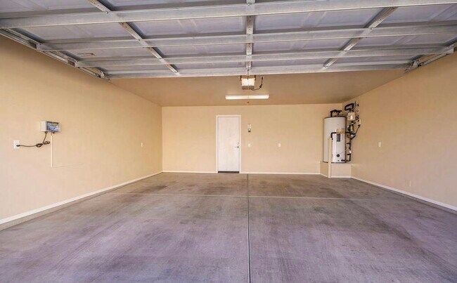 Building Photo - 10996 E Gray Mare Trail