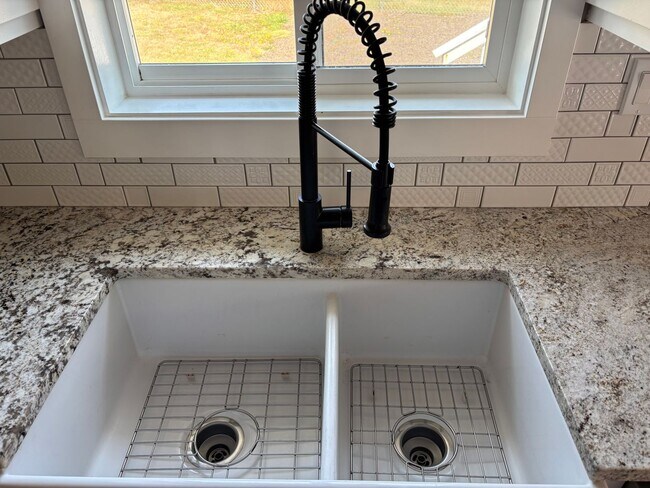 Building Photo - Beautiful 2 Bed, 2 Bath Home for Rent in Ocean Shores!