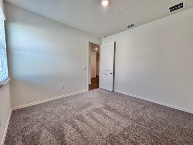 Building Photo - 2697 Kinsale Ln
