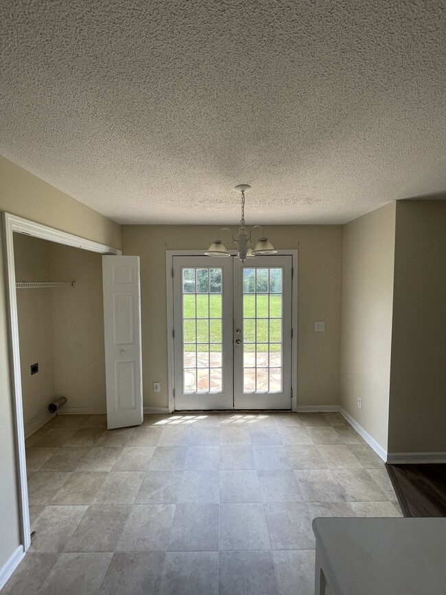 Building Photo - 4921 Martin Farms Rd