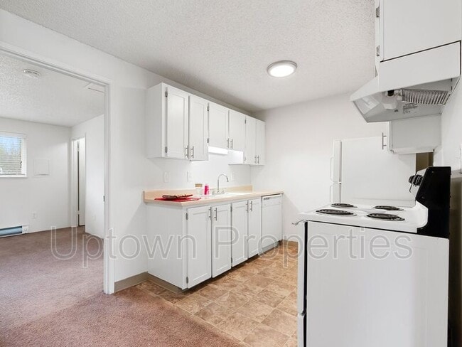 Building Photo - 6830 N Richmond Ave