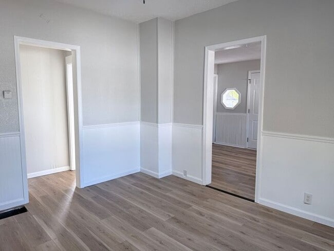 Building Photo - Newly Remolded 2 Bedroom Home on the South...