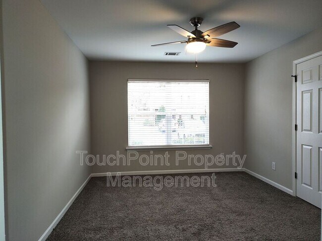 Building Photo - 7383 Sun Dance Dr