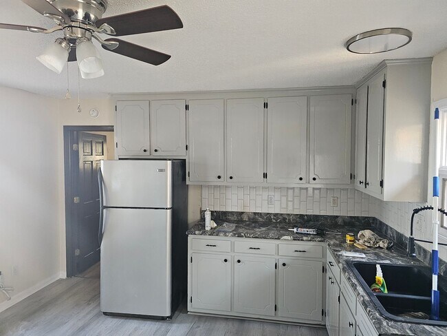 Building Photo - 7692 Windward Point Dr