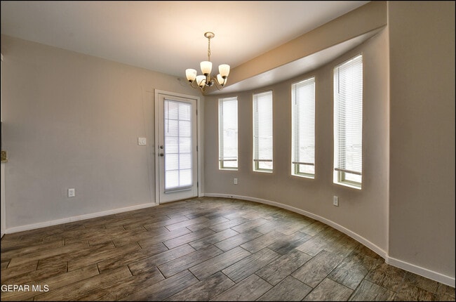 Building Photo - 621 Cedarwood Ave