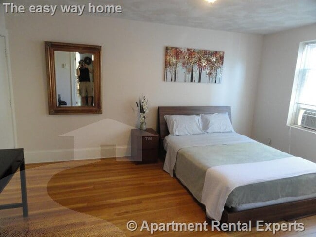 Building Photo - 402 Highland Ave