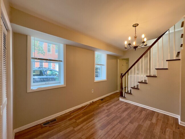Building Photo - Charming 2 Bedroom/1 Bathroom Townhome in Baltimore, MD!