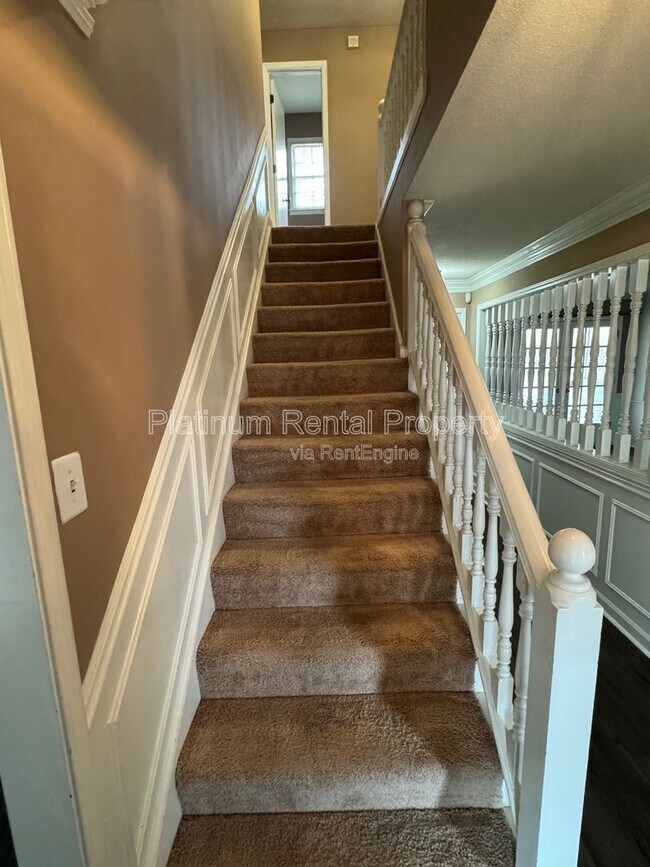 Building Photo - 2990 Summit Ridge