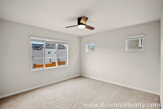 Building Photo - 7263 NW 165th Ave