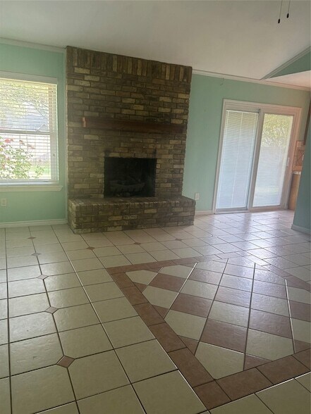 Building Photo - 2119 Pecos Dr