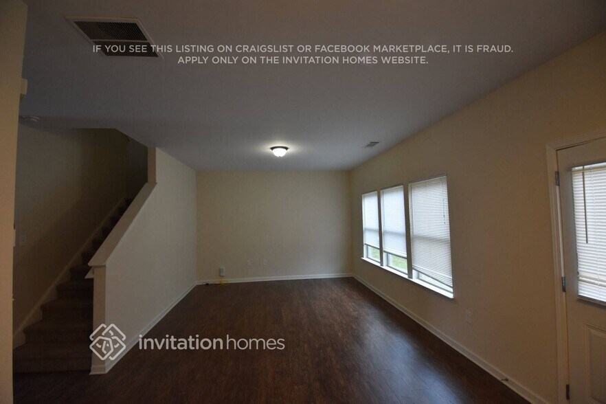 Building Photo - 2070 Stonebrook Dr