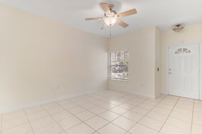 Building Photo - Spacious 3-Bedroom Condo Retreat in Bradenton – Your Perfect Home Awaits!