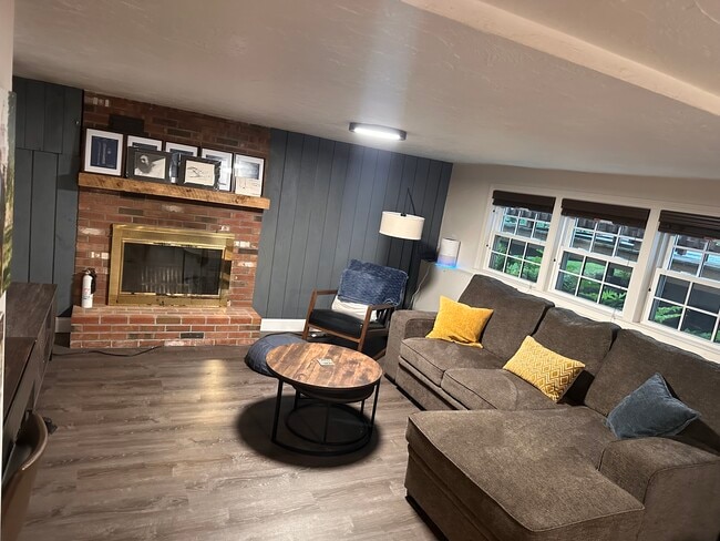 Building Photo - 58 Minehan Ln