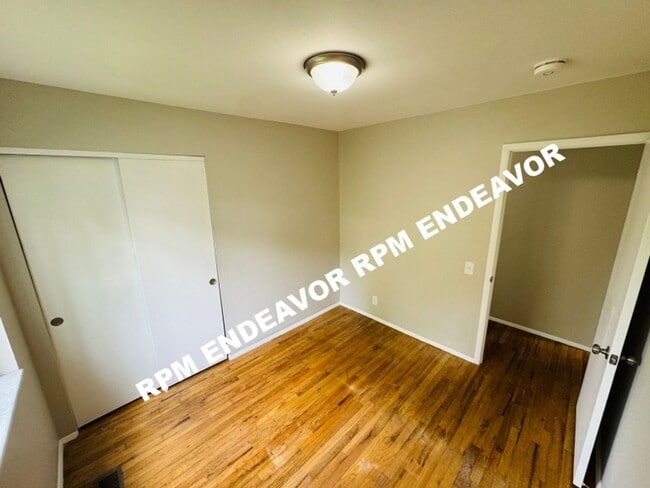 Building Photo - Spacious 4BD Home with Modern Upgrades & H...