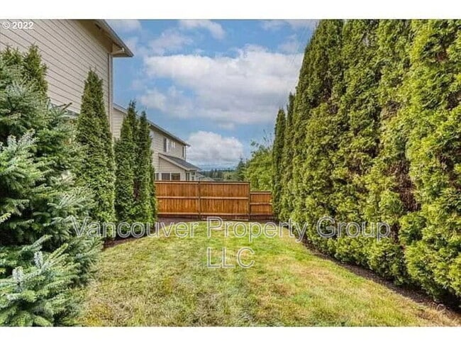 Building Photo - 2310 NE 158th Ave