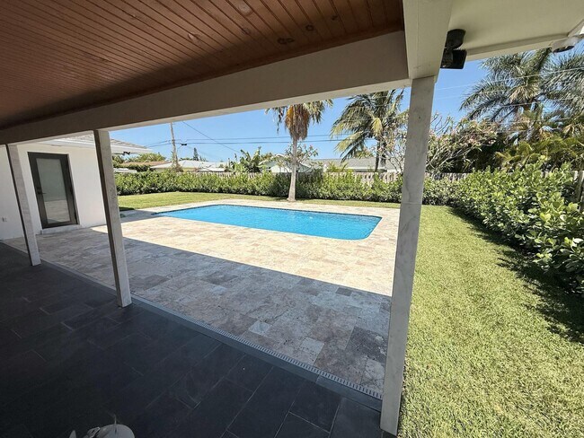 Building Photo - 4760 NW 5th Ln