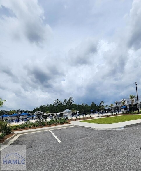 Building Photo - 214 Coneflower Rd