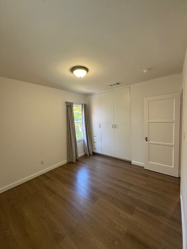 Building Photo - 838 14th St