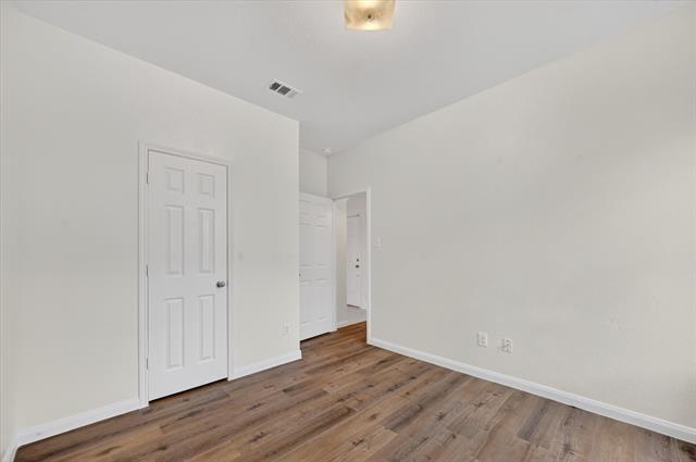 Building Photo - 204 Lamont Rd