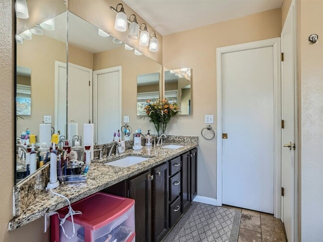 Building Photo - 16379 Stone Ledge Dr