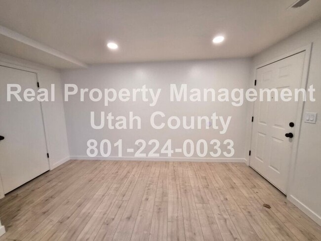 Building Photo - 1148 W 100 N