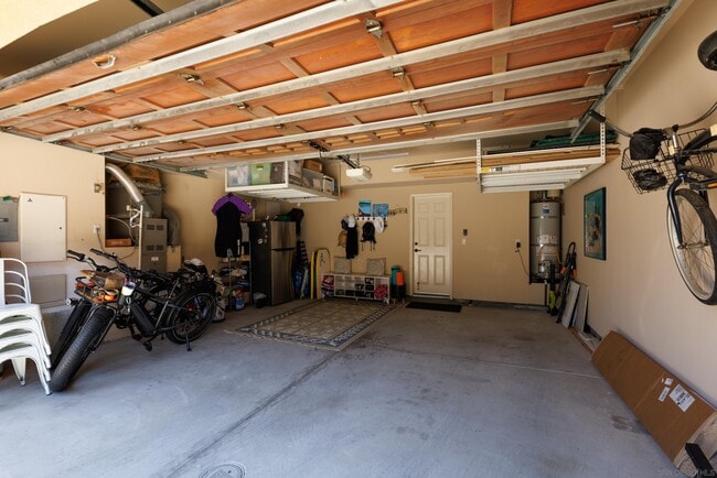 Building Photo - 301 N Rios Ave