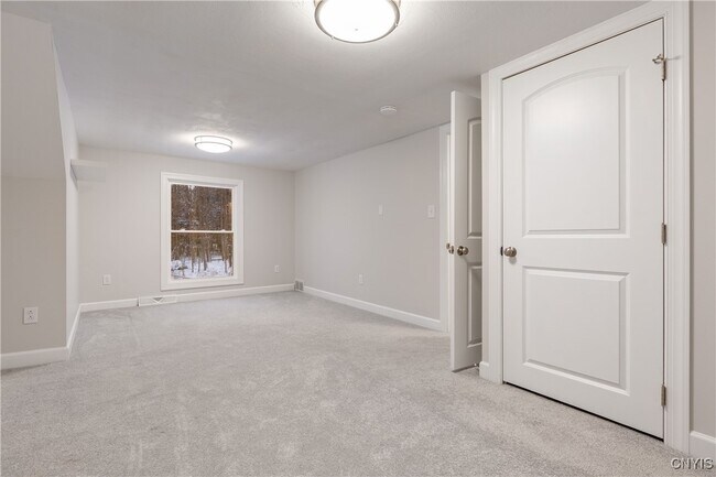 Building Photo - 115 Tarlton Rd