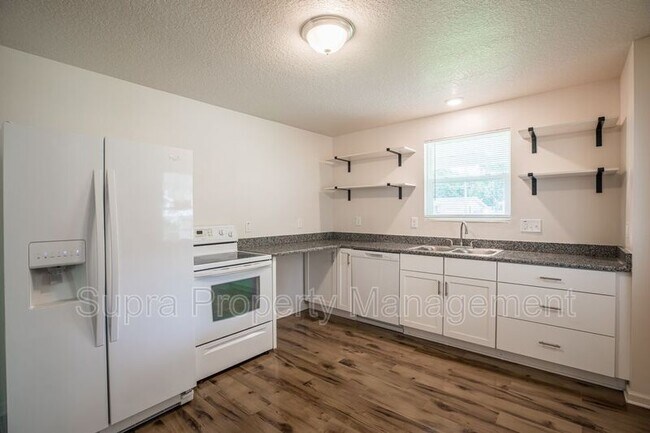 Building Photo - 3805 Anvers Blvd