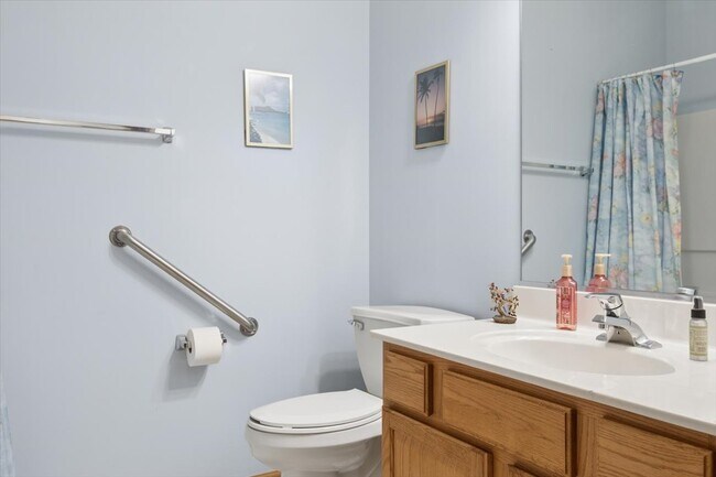 Building Photo - 801 N McLean Blvd