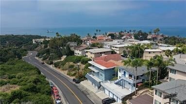 Building Photo - 210 Avenida Calafia