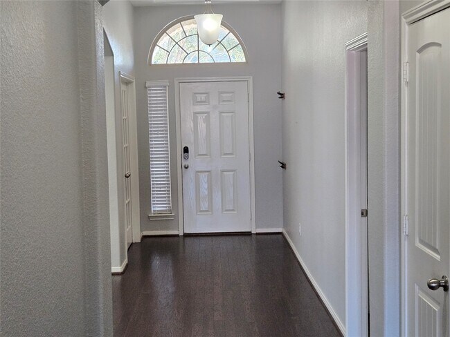 Primary Photo - 23610 Ortensia St