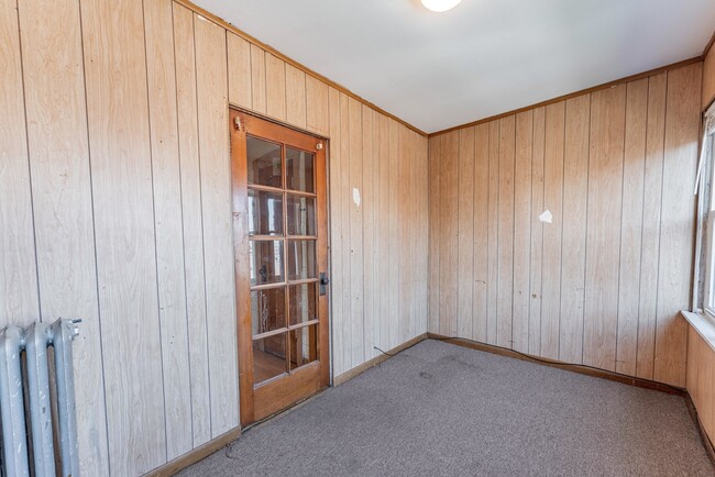 Building Photo - 1845 S Oak Park Ave