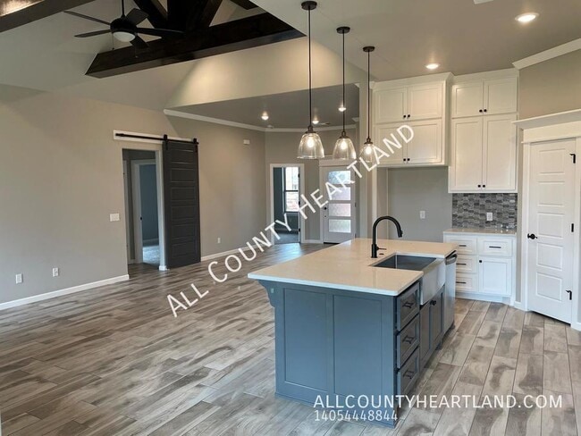 Building Photo - 3512 Tahoe Dr