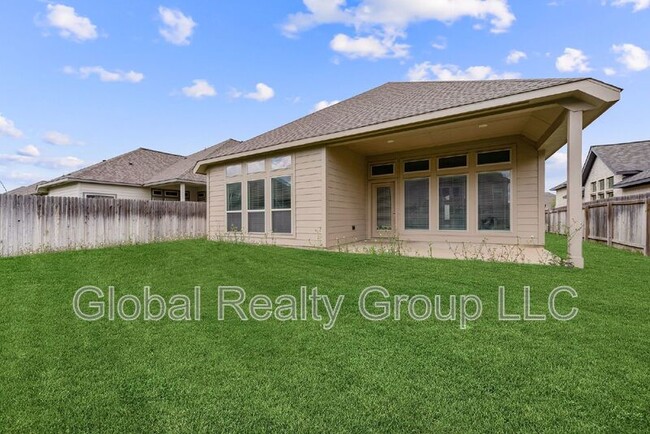Building Photo - 14306 Hallows Grv