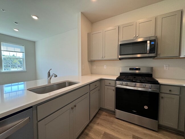 Building Photo - PARKLAND SCHOOLS- NEW CONSTRUCTION 3 BDRM ...