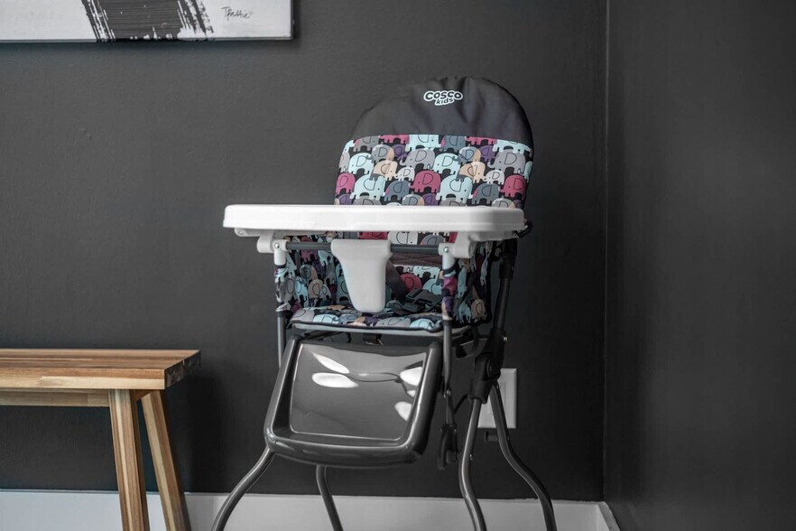 Building Photo - 405 Reynolds Ave