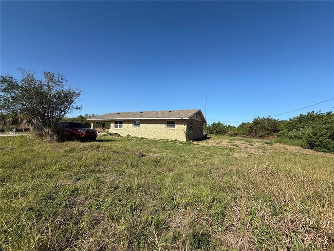 Building Photo - 2122 Gulf City Rd