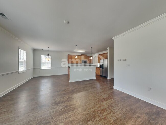 Building Photo - 1005 Theodore Ln