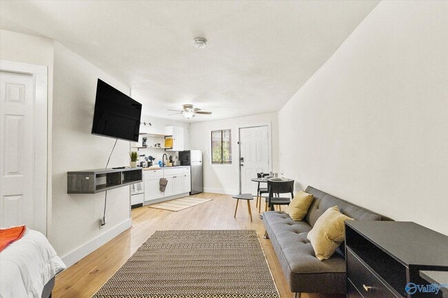 Building Photo - 3801 SW Triana Blvd