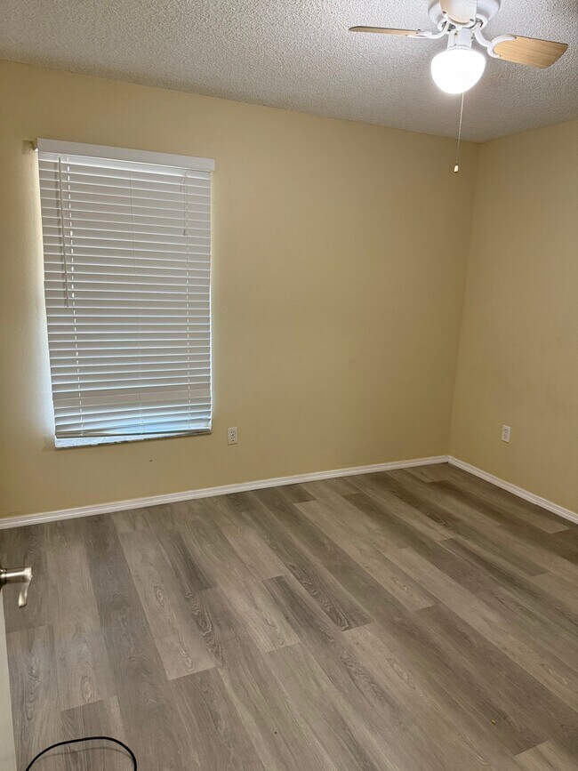 Building Photo - 2656 Newbolt Dr