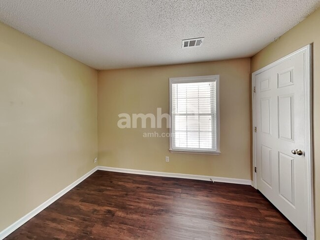 Building Photo - 3472 Chastain Glen Ln NE