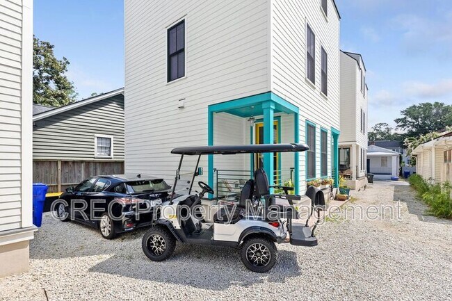 Building Photo - 3 1/2 Maranda Holmes St