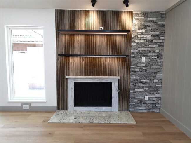 Building Photo - 12013 Grey Rock Ln