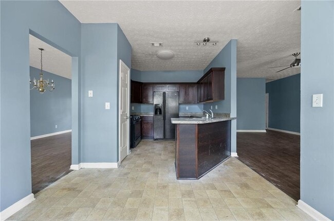Building Photo - 4997 Wedgewood Pl