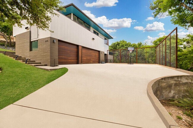 Building Photo - 5613 Clarion Cove