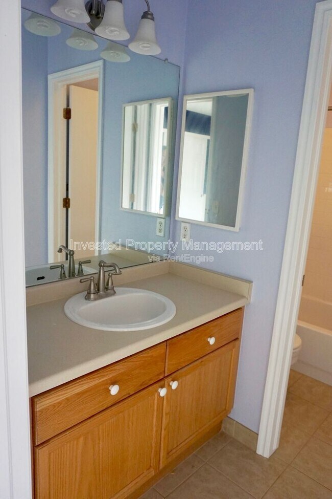 Building Photo - 9847 Sydney Ln