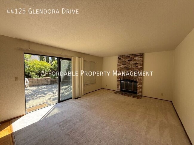 Building Photo - 44125 Glendora Dr