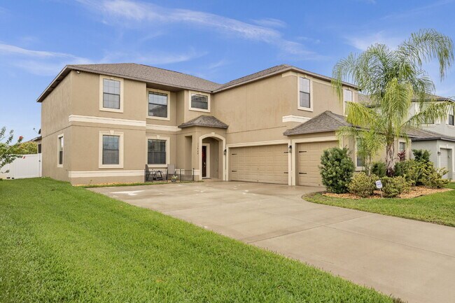 Primary Photo - "Discover Spacious Elegance: 5-Bed, 3-Bath...
