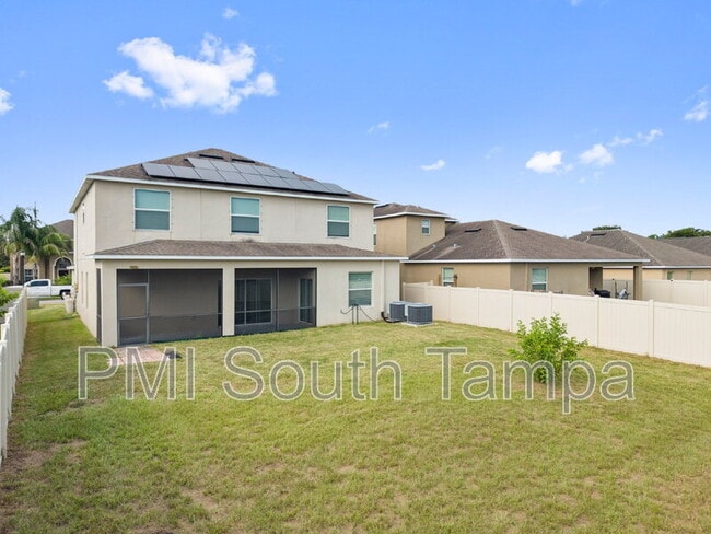 Building Photo - 13740 Newport Shores Dr